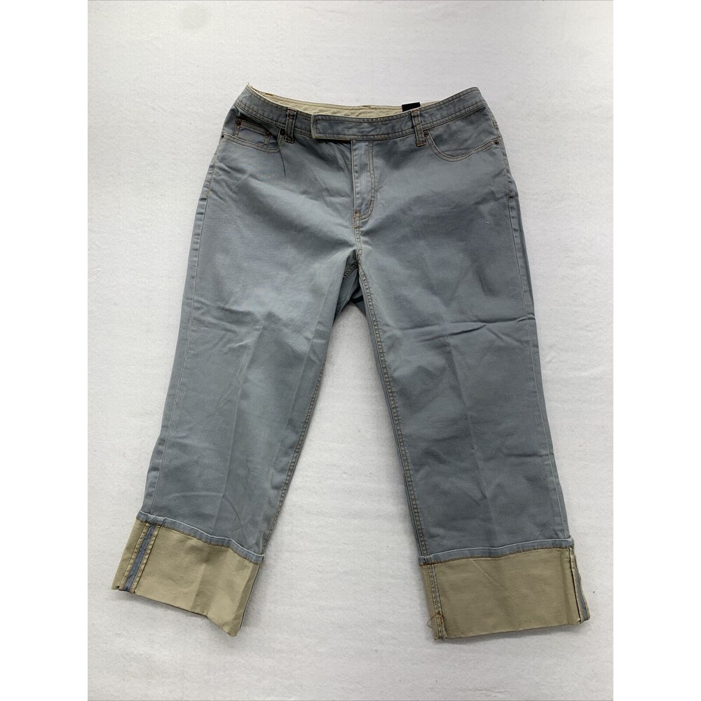Venezia Women Capri Shorts Size 16 Cuffed Light Blue Lightweight Summer Denim